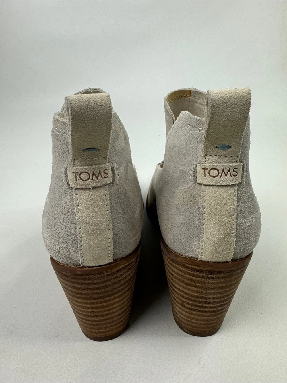 Toms cream light